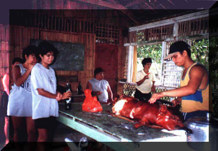lechon.jpg (87576 bytes)